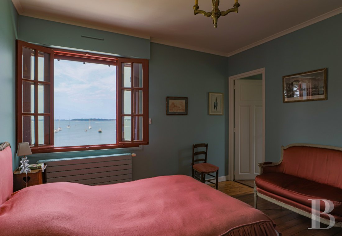 On the Île-aux-Moines, in the Gulf of Morbihan, a family house where you can almost step out onto the water - photo  n°28